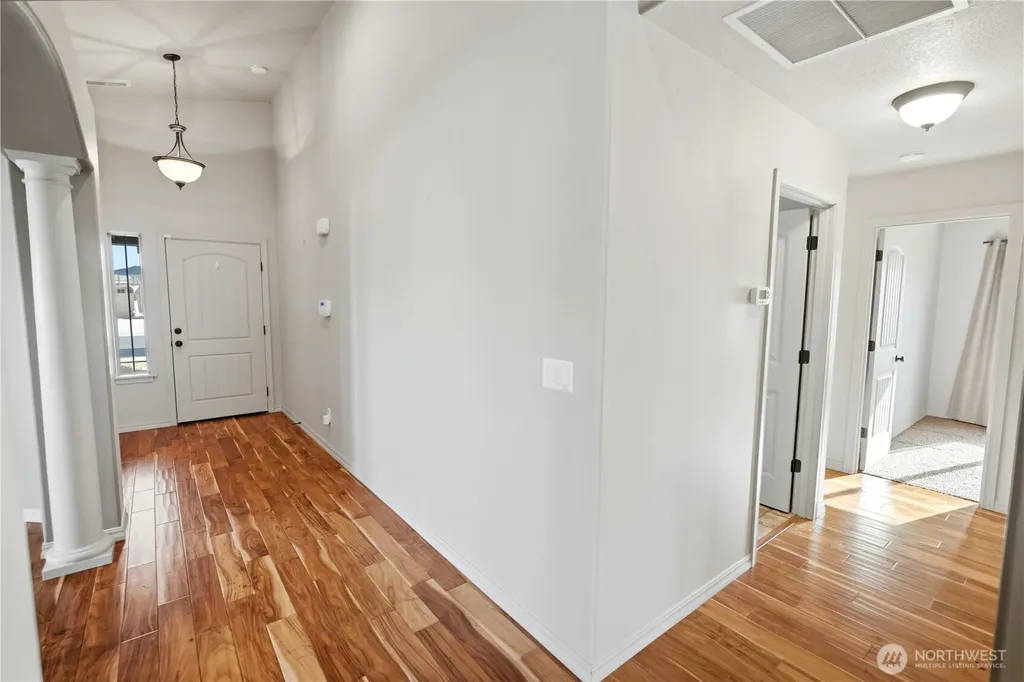 706 7th Avenue NE Ephrata WA 98823