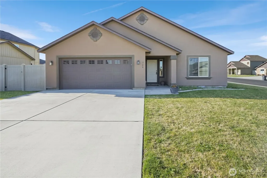 706 7th Avenue NE Ephrata WA 98823