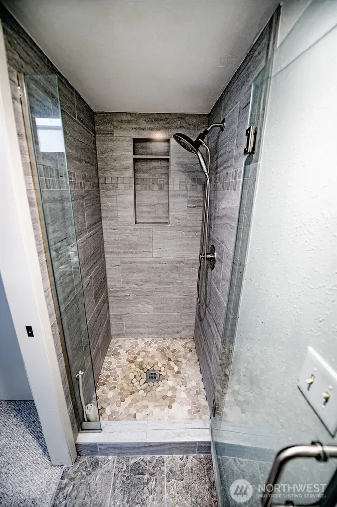 4635 W Lake Sammamish Parkway SE Issaquah WA 98027