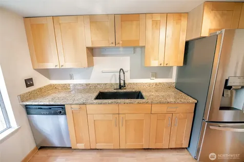 4635 W Lake Sammamish Parkway SE Issaquah WA 98027