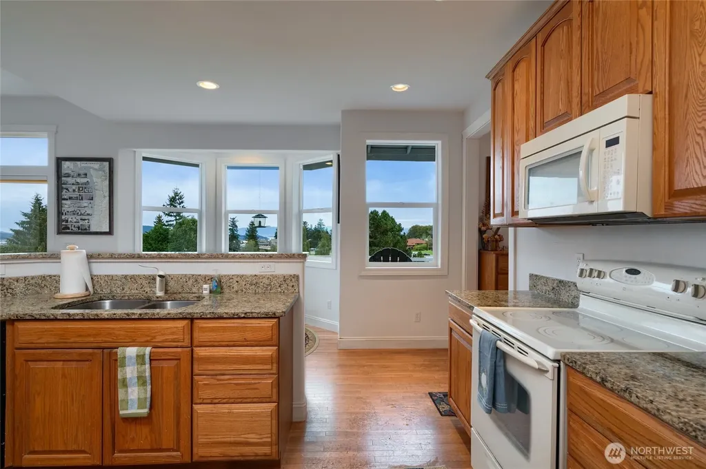 4111 R Avenue Anacortes WA 98221