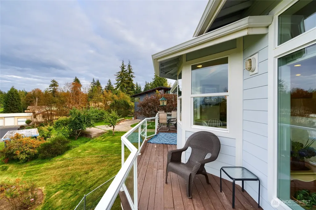 4111 R Avenue Anacortes WA 98221