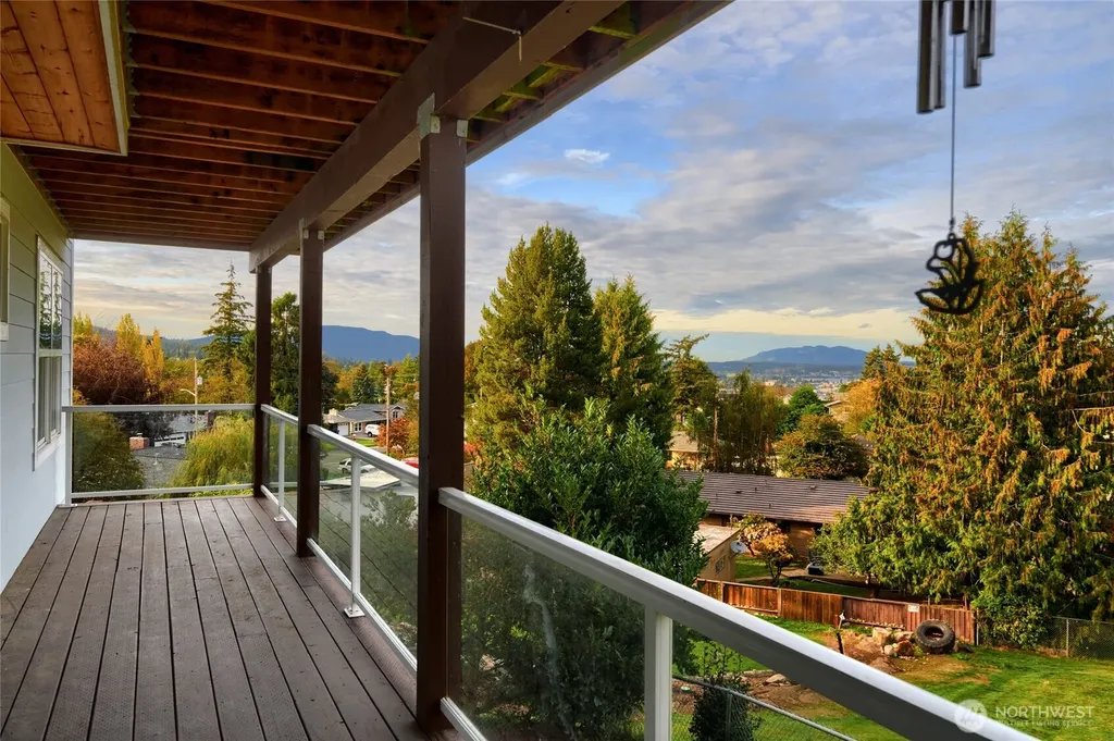 4111 R Avenue Anacortes WA 98221