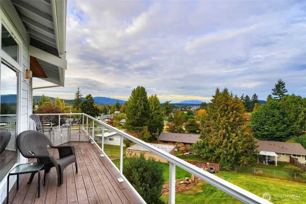 4111 R Avenue Anacortes WA 98221