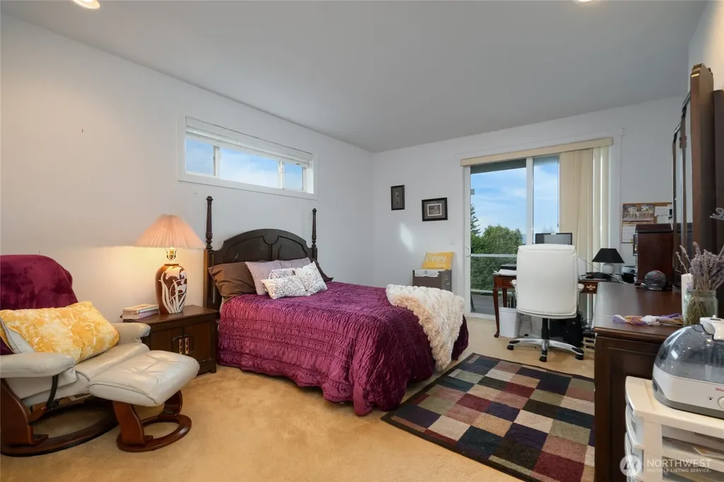 4111 R Avenue Anacortes WA 98221