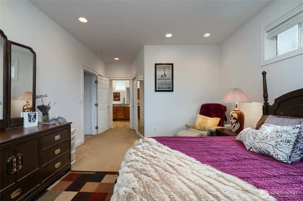 4111 R Avenue Anacortes WA 98221