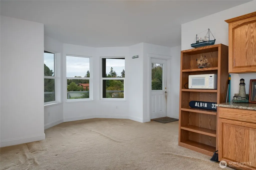 4111 R Avenue Anacortes WA 98221