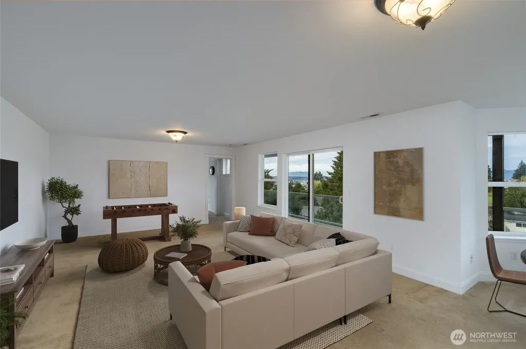 4111 R Avenue Anacortes WA 98221