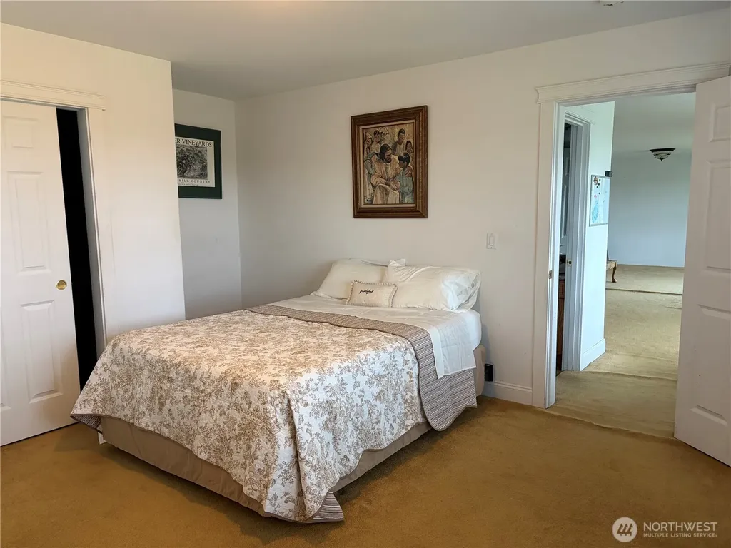 4111 R Avenue Anacortes WA 98221