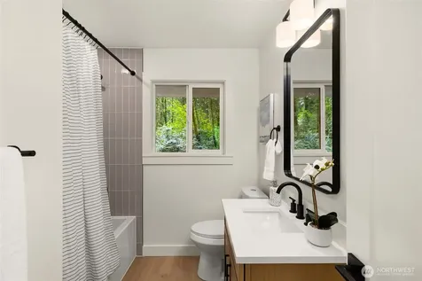 14442 Phelps Road NE Bainbridge Island WA 98110