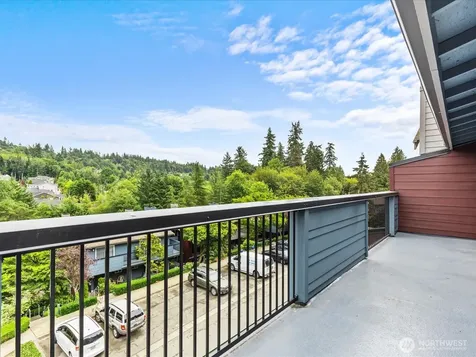15711 Waynita NE Bothell WA 98011