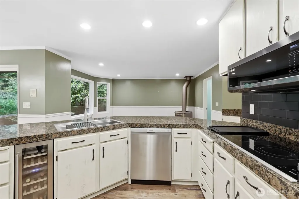 211 Baycliff Drive Port Townsend WA 98368