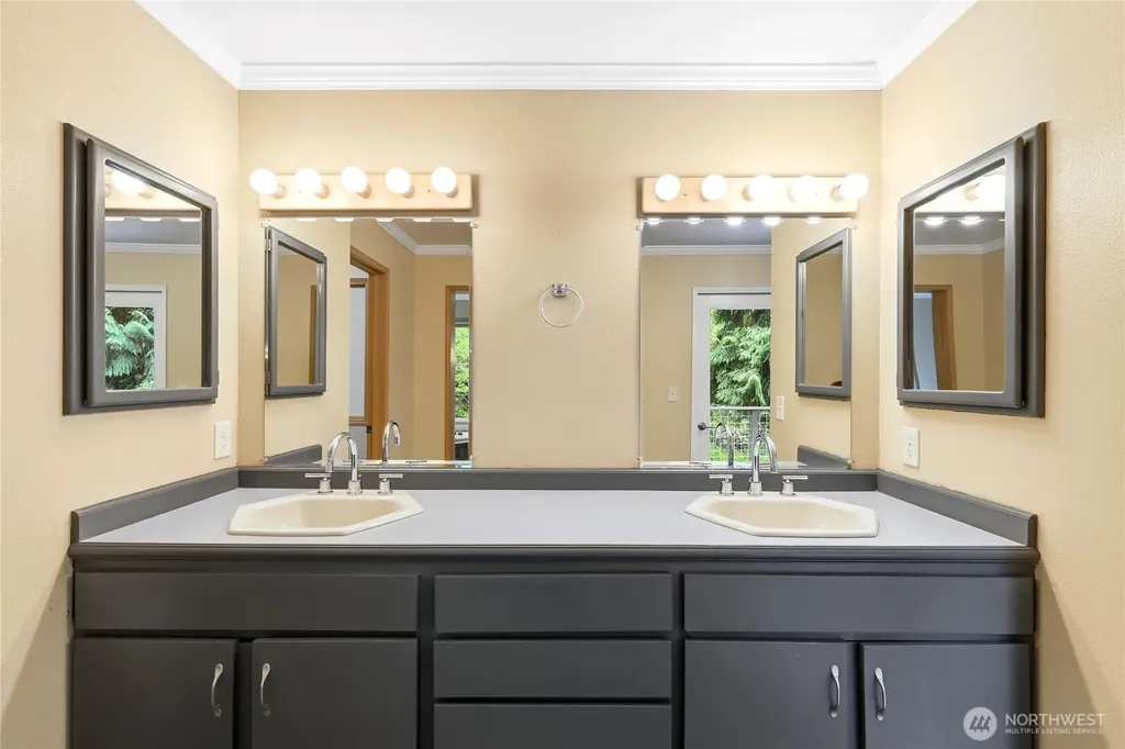 211 Baycliff Drive Port Townsend WA 98368