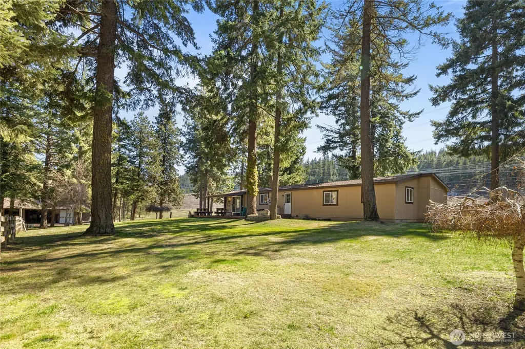 6160 Upper Peoh Point Road Cle Elum WA 98922