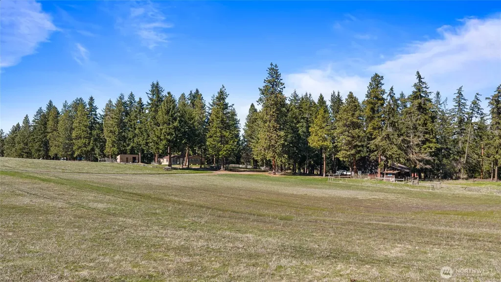 6160 Upper Peoh Point Road Cle Elum WA 98922