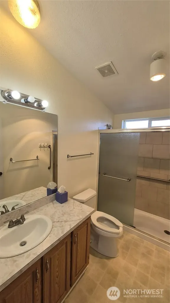 1918 Harrison Avenue Centralia WA 98531