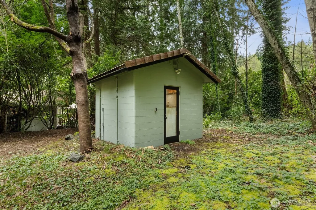 15311 Sandy Hook Road NE Poulsbo WA 98370