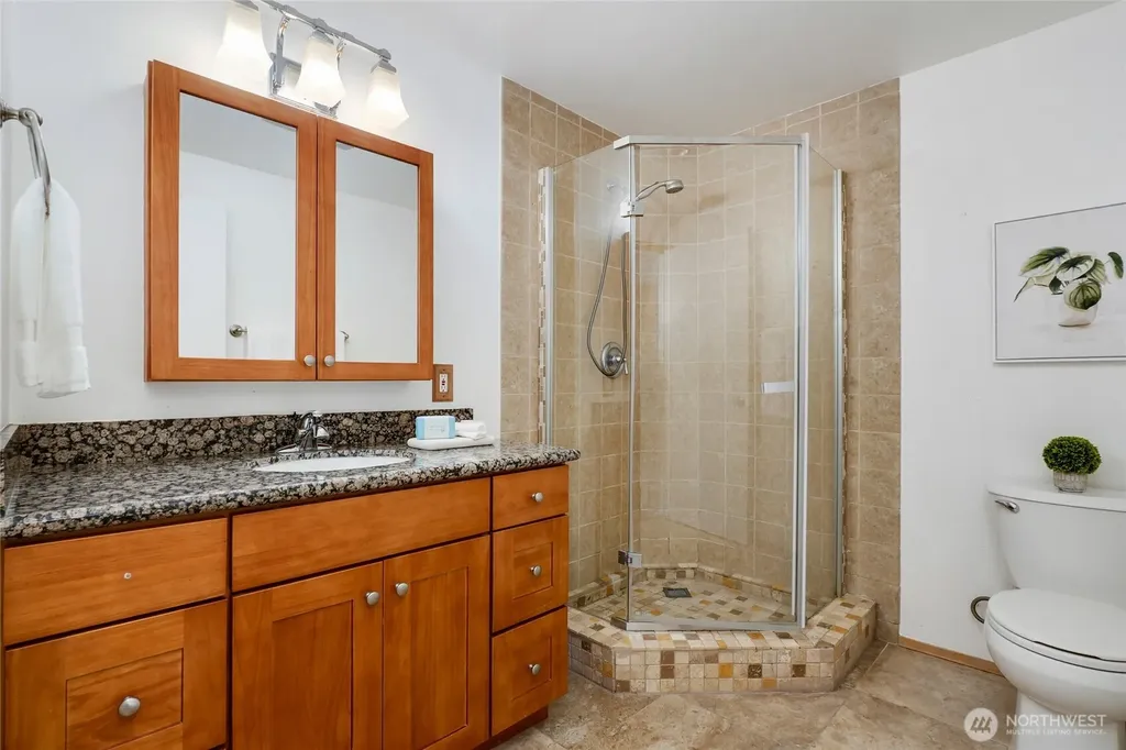 8808 NE 14th Street Clyde Hill WA 98004