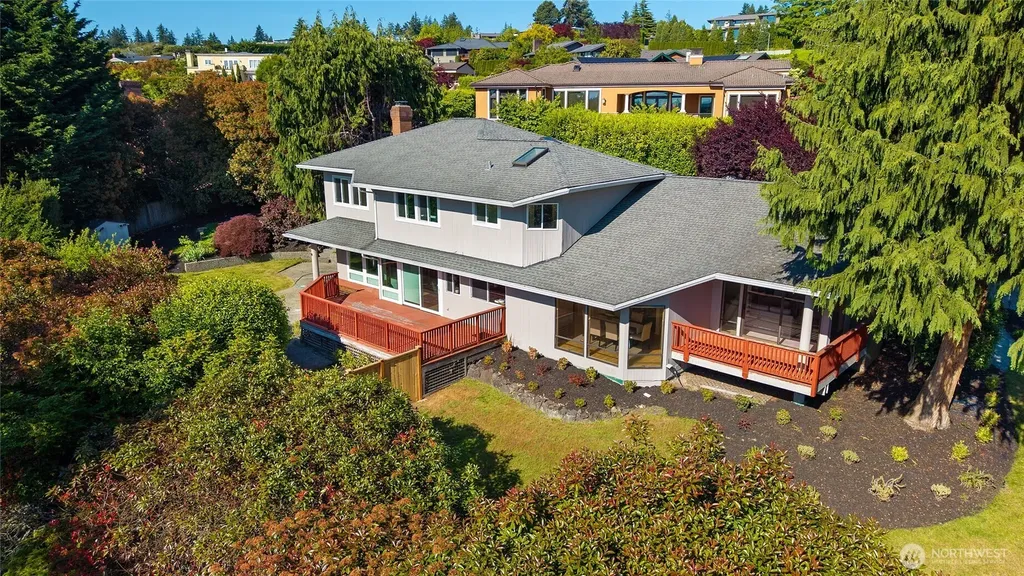8808 NE 14th Street Clyde Hill WA 98004