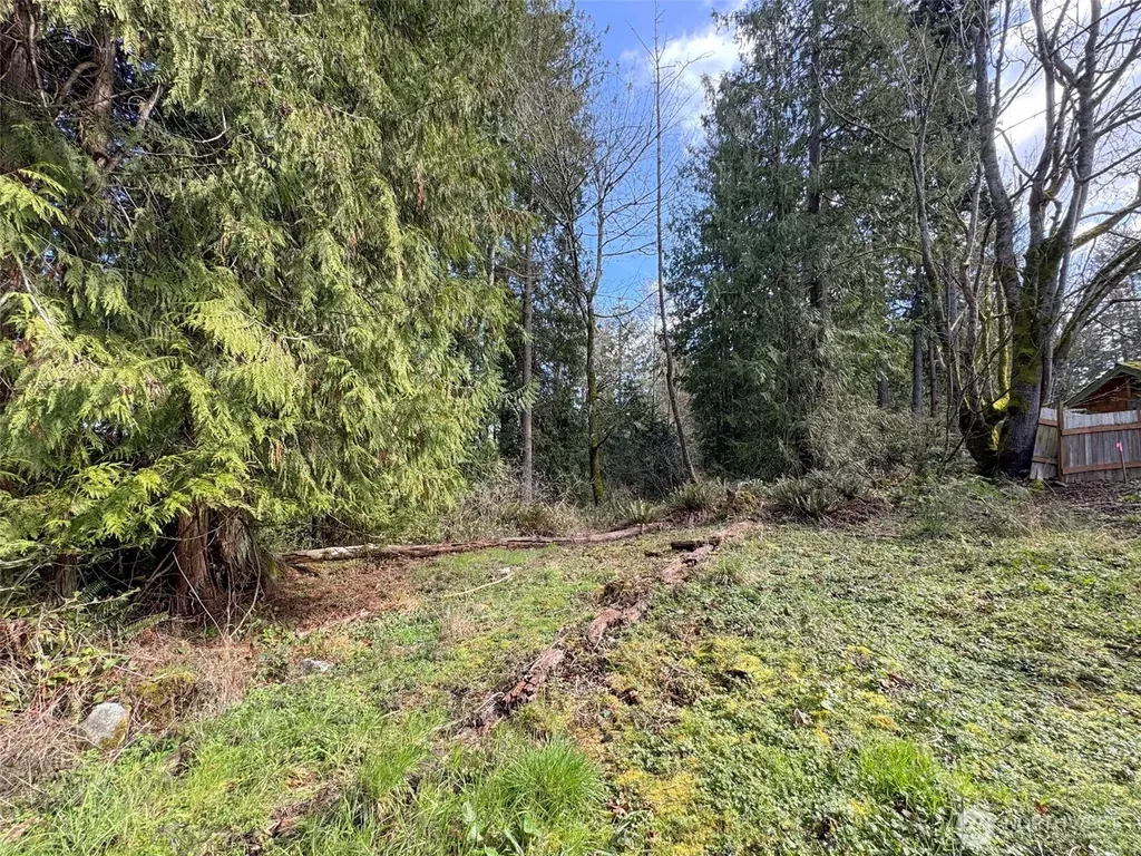 2211 Lindberg Road Port Angeles WA 98362
