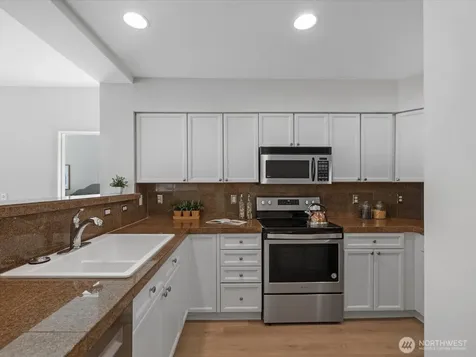 2244 132nd Avenue SE Bellevue WA 98005