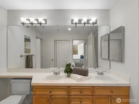 2244 132nd Avenue SE Bellevue WA 98005