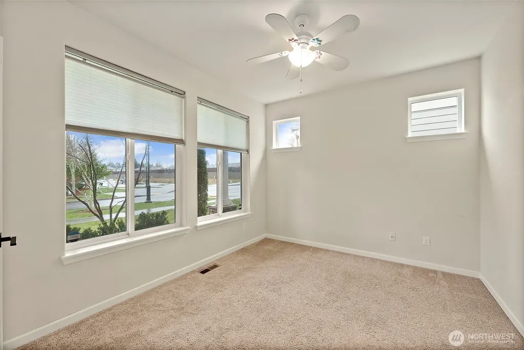 806 Mandee Street SE Lacey WA 98513