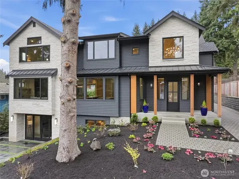 10710 SE 16th Street Bellevue WA 98004