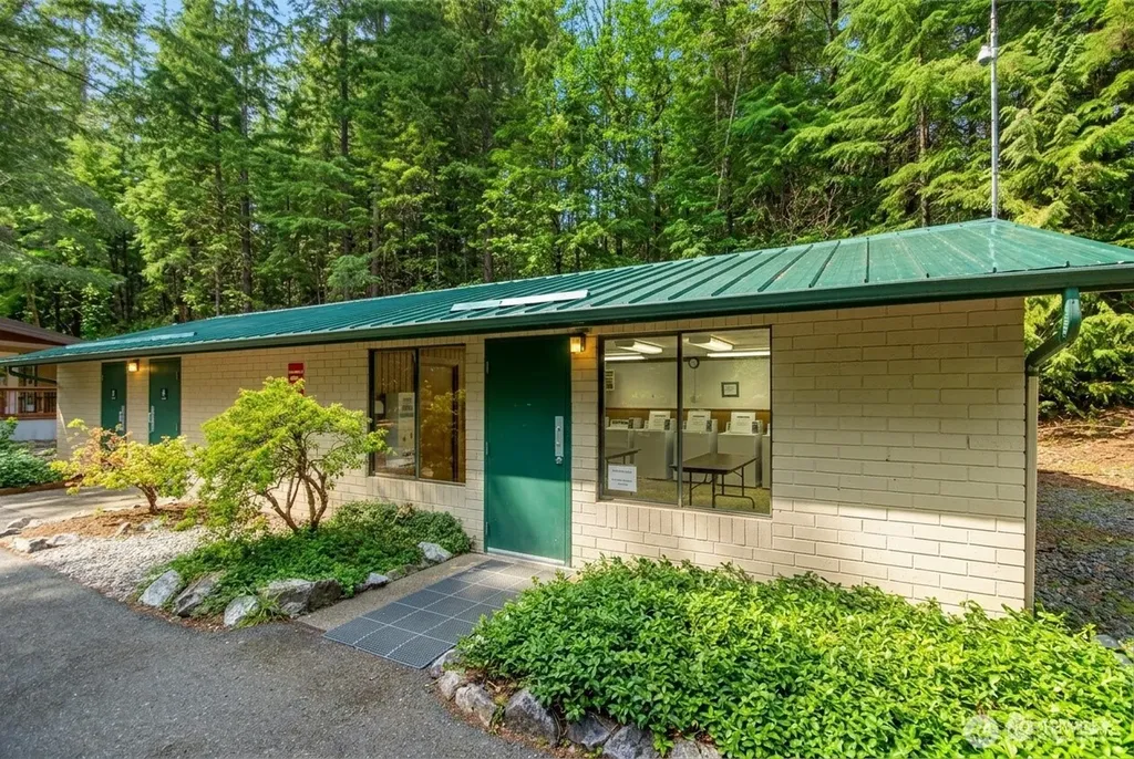 140 Chanterelle Drive Deming WA 98244