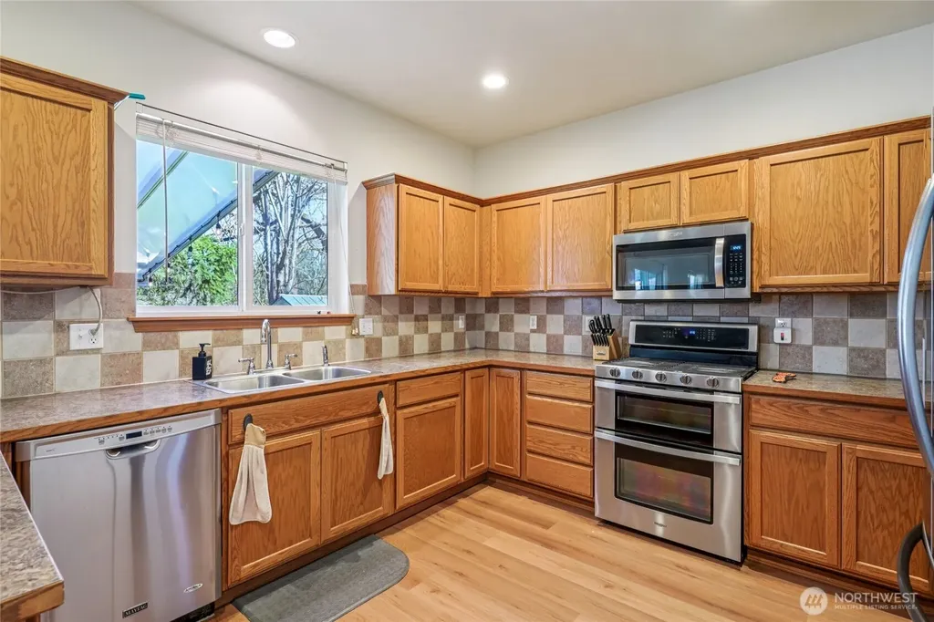 15350 104th Way SE Yelm WA 98597
