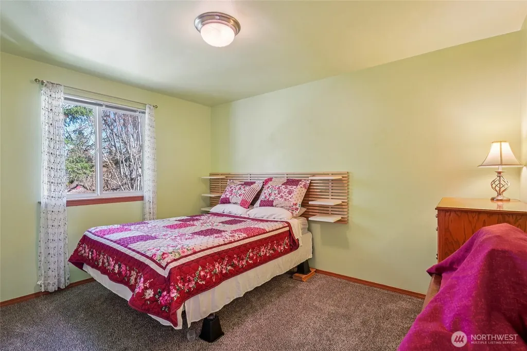 15350 104th Way SE Yelm WA 98597
