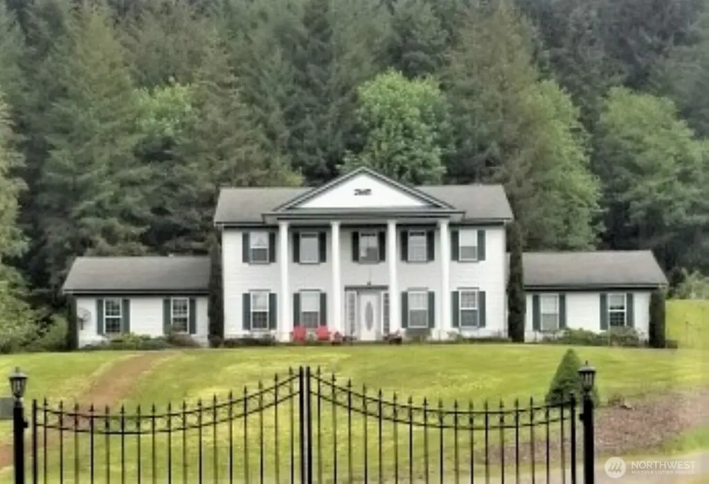 12832 Hunter Road SW Rochester WA 98579