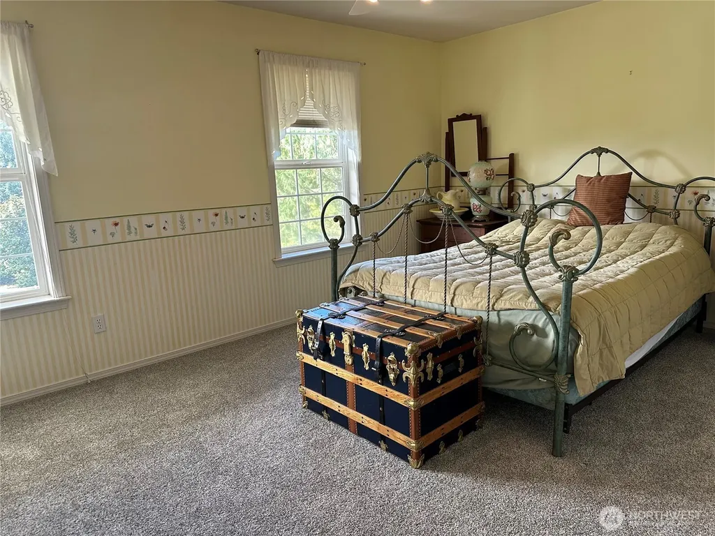 12832 Hunter Road SW Rochester WA 98579