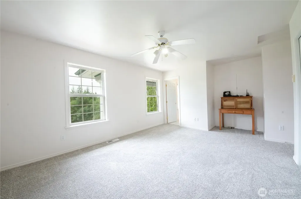 12832 Hunter Road SW Rochester WA 98579