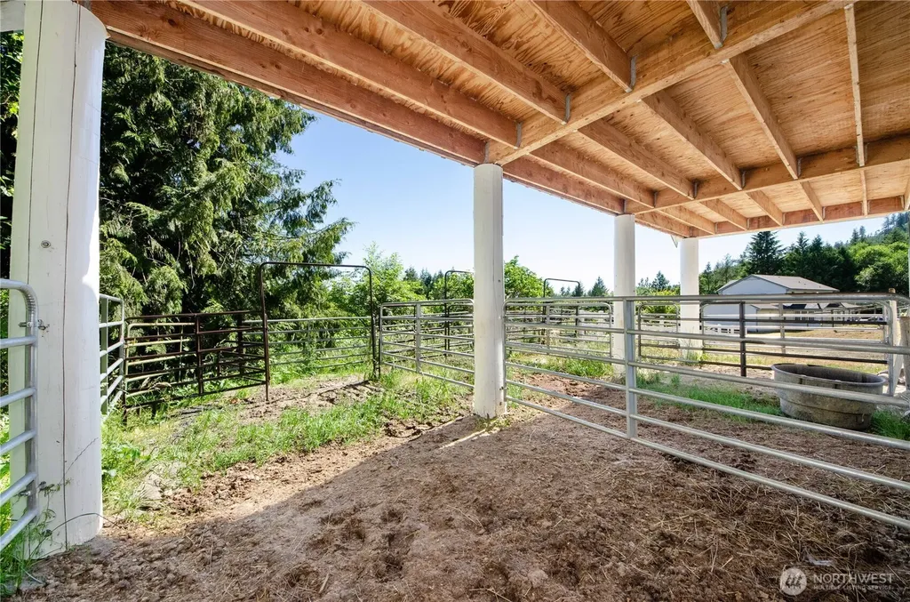 12832 Hunter Road SW Rochester WA 98579