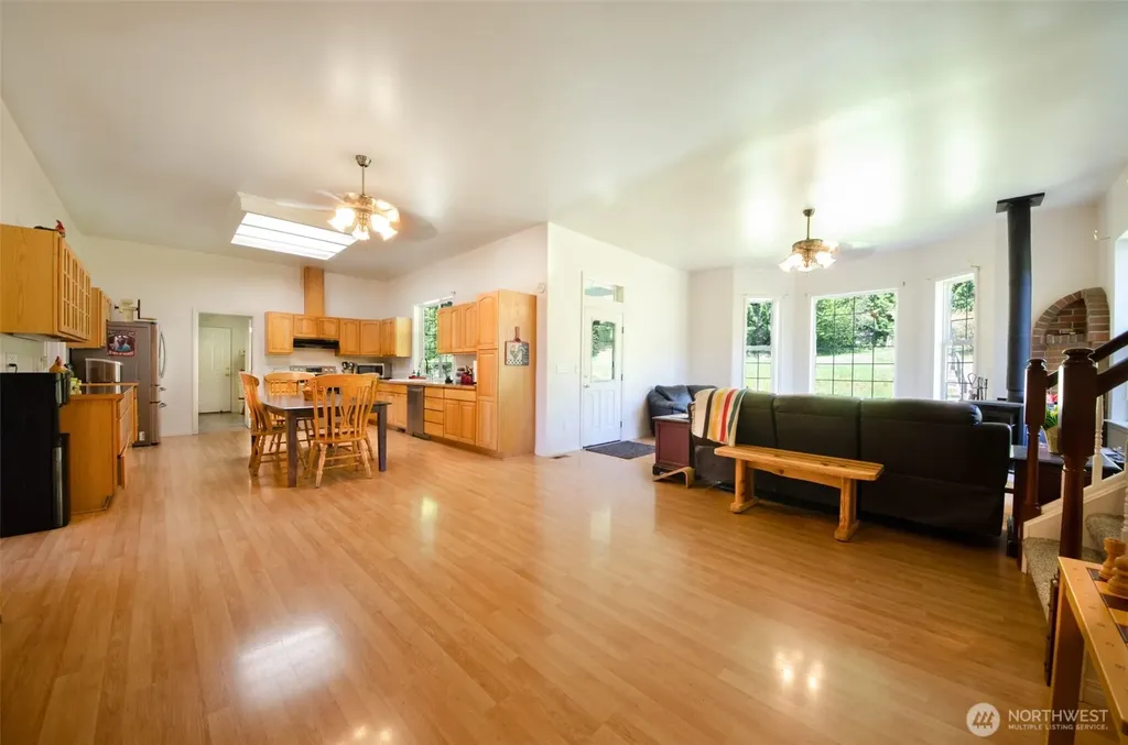 12832 Hunter Road SW Rochester WA 98579