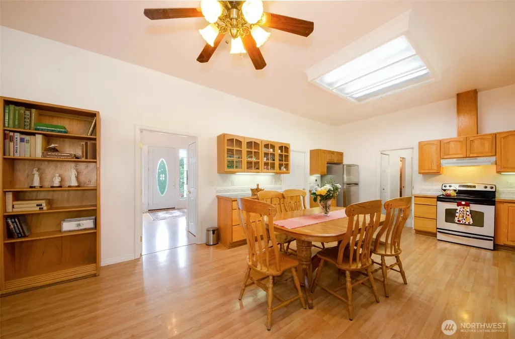 12832 Hunter Road SW Rochester WA 98579