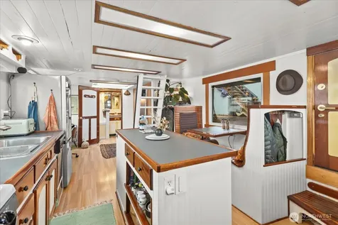 2706 Westlake Avenue N Seattle WA 98109