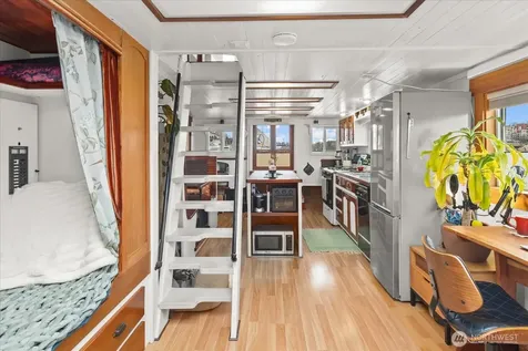 2706 Westlake Avenue N Seattle WA 98109