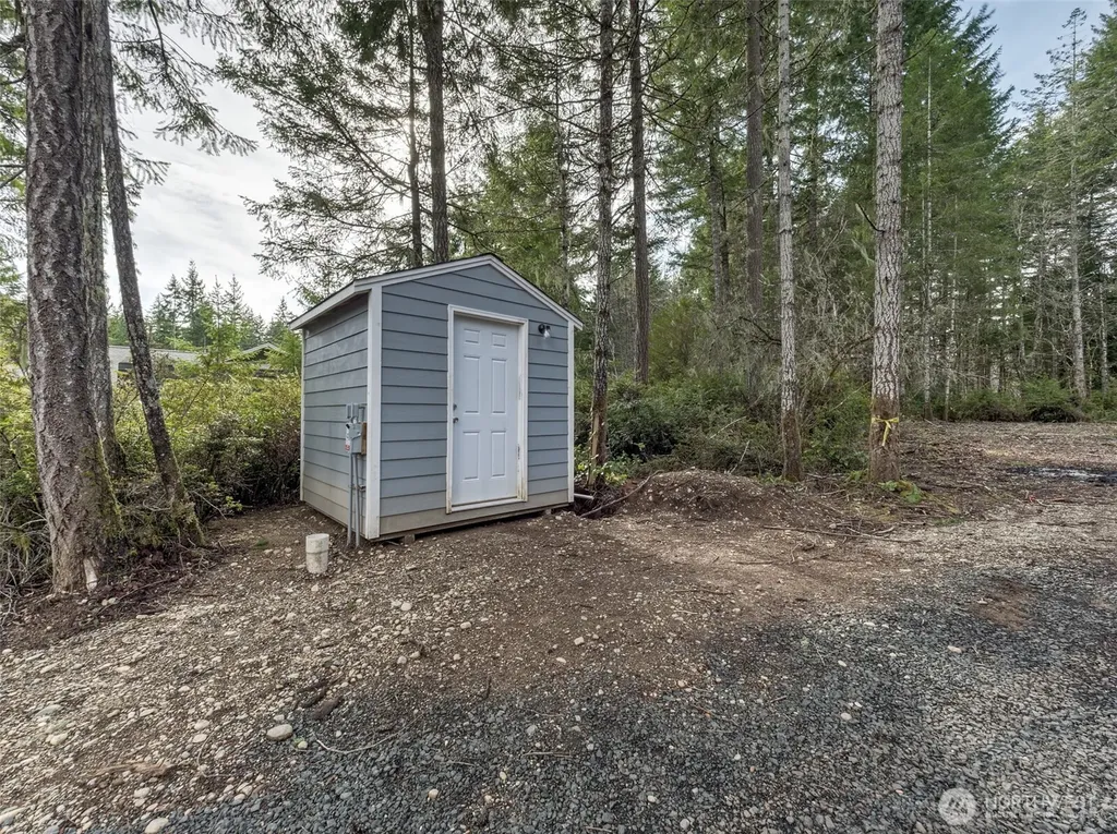 621 E Strong Road Shelton WA 98584