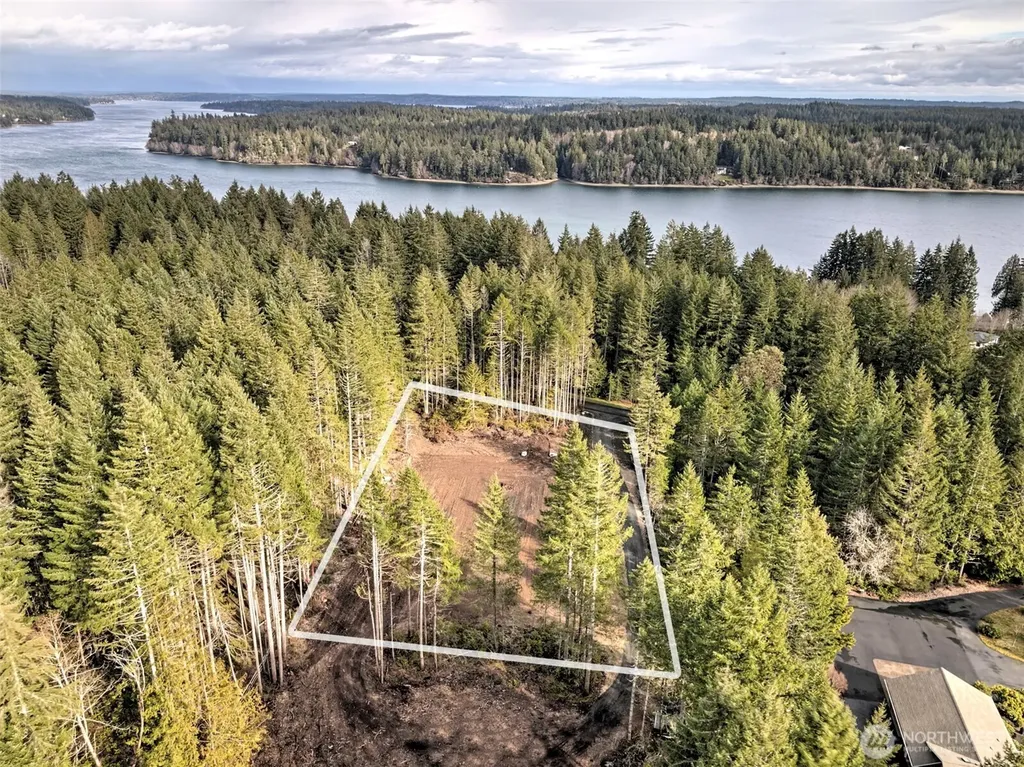 621 E Strong Road Shelton WA 98584
