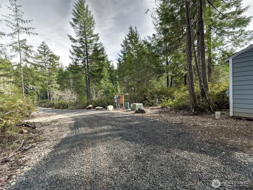 621 E Strong Road Shelton WA 98584