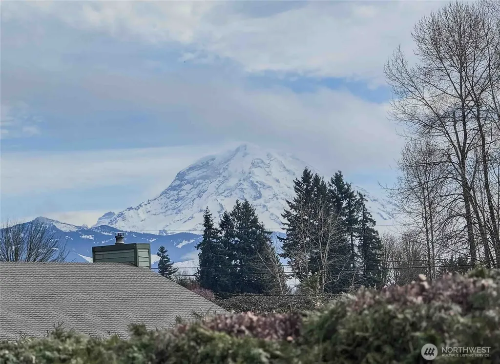 10306 235th Avenue E Buckley WA 98321