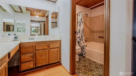 31732 47th Lane SW Federal Way WA 98023