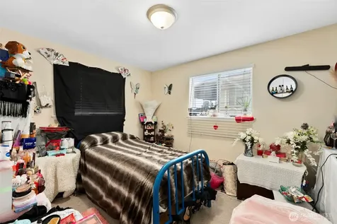 7642 S Thompson Avenue Tacoma WA 98408