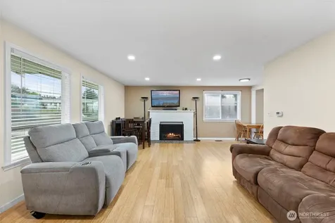 7642 S Thompson Avenue Tacoma WA 98408