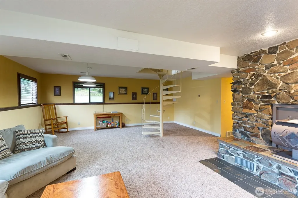 3547 Deer Park Road Port Angeles WA 98362