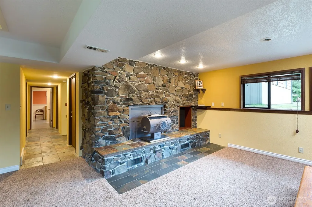 3547 Deer Park Road Port Angeles WA 98362