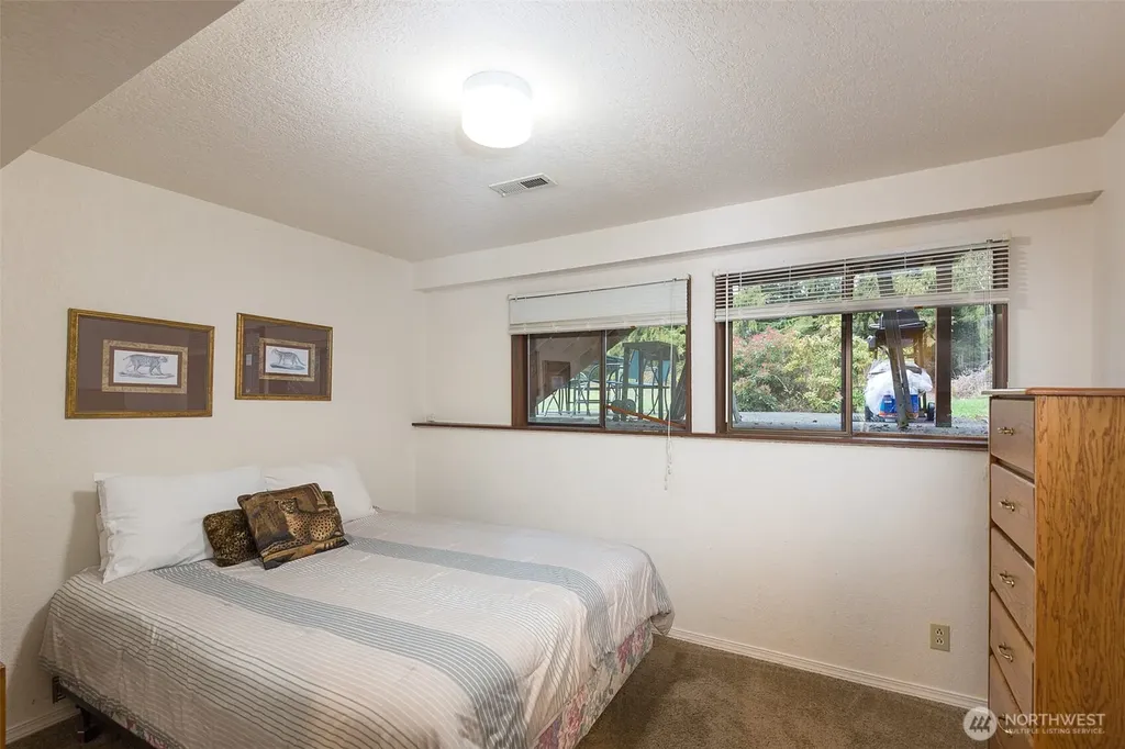 3547 Deer Park Road Port Angeles WA 98362