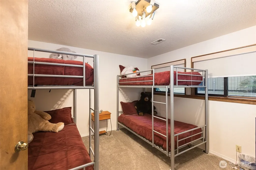 3547 Deer Park Road Port Angeles WA 98362